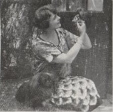 Minna in 'Vogue' in 1924