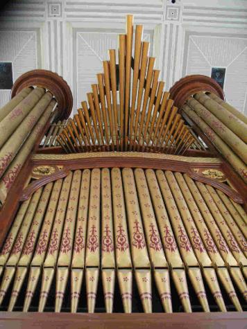 Ulster Hall pipes - Pic by David Byers